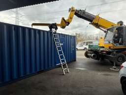 22.container